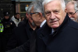 Nejlepší porevoluční prezident? Češi mají radši Klause než Pavla, ten si v průzkumu pohoršil